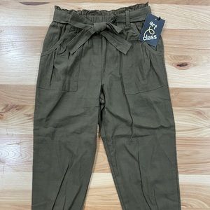 NWT S(6/6x)  stretch waist olive pants
